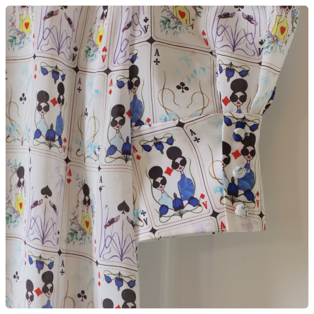 ALICE + OLIVIA Willa Printed Silk Puff Sleeve Top - Picture 10 of 13